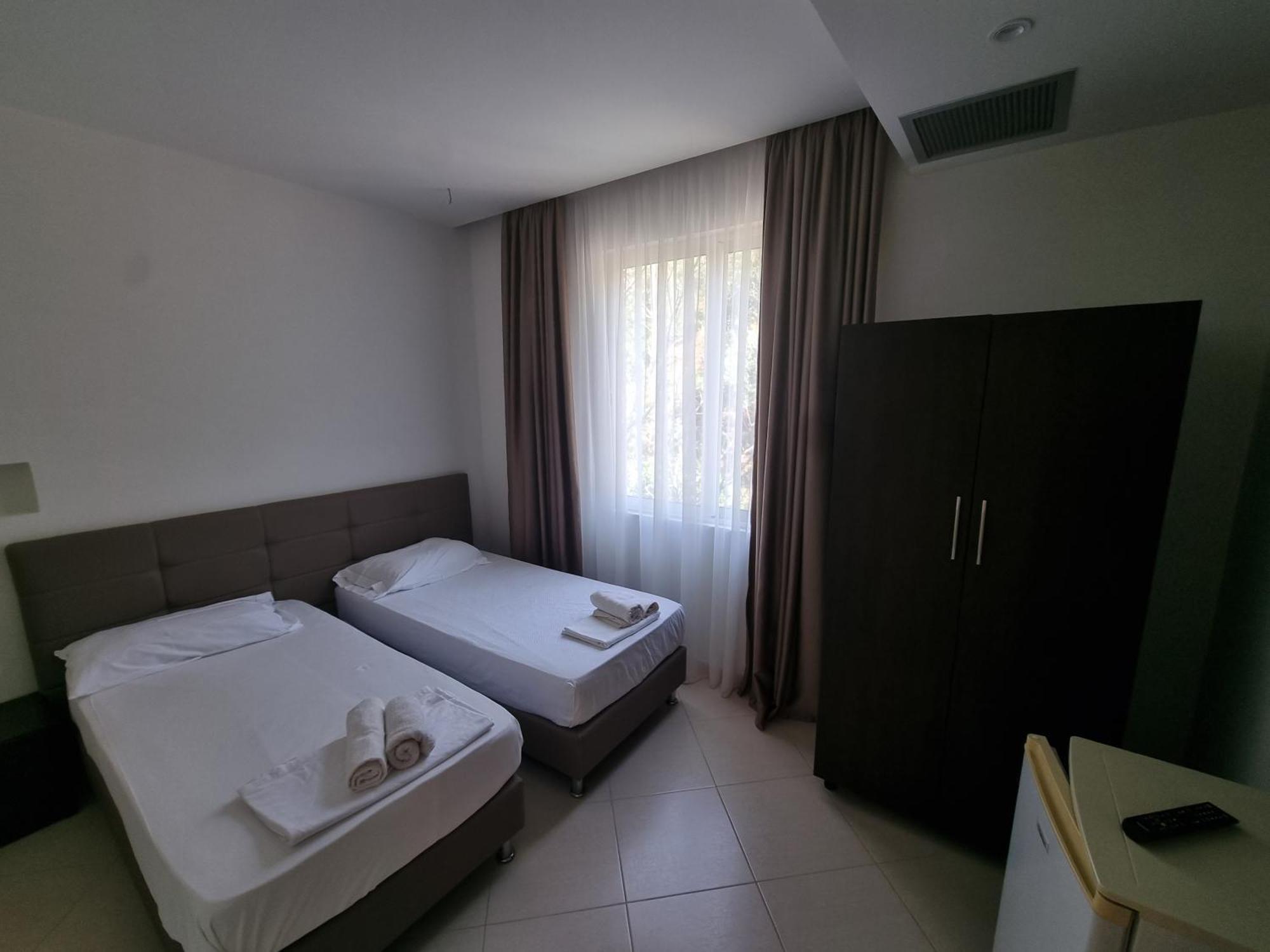 Hotel Ble Ble Vlorë Esterno foto