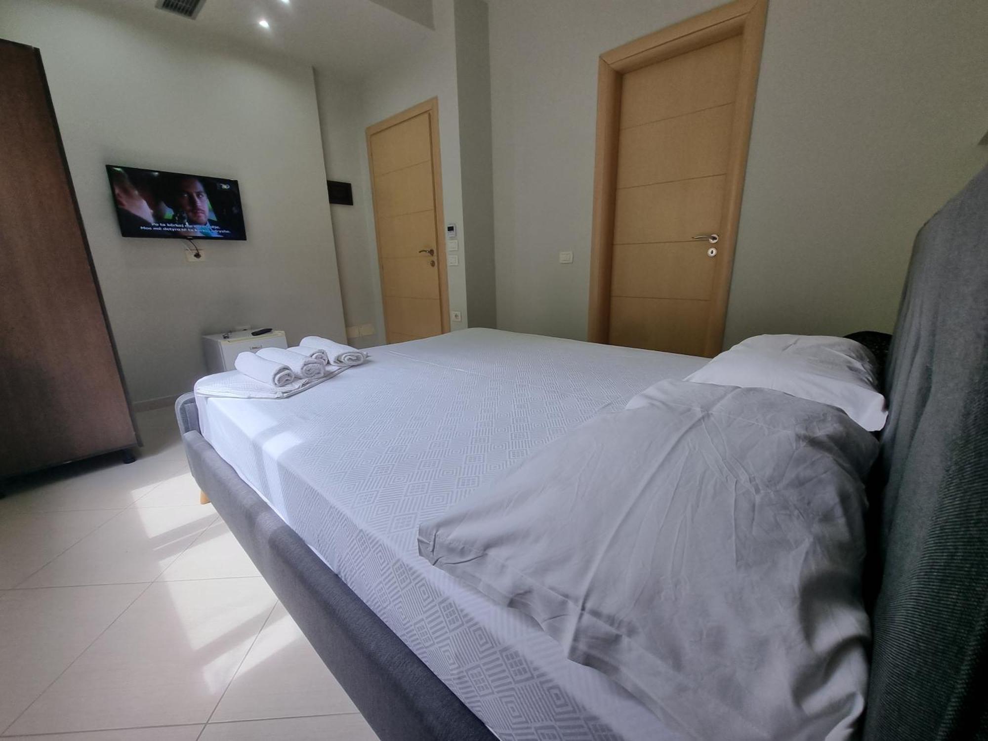 Hotel Ble Ble Vlorë Esterno foto