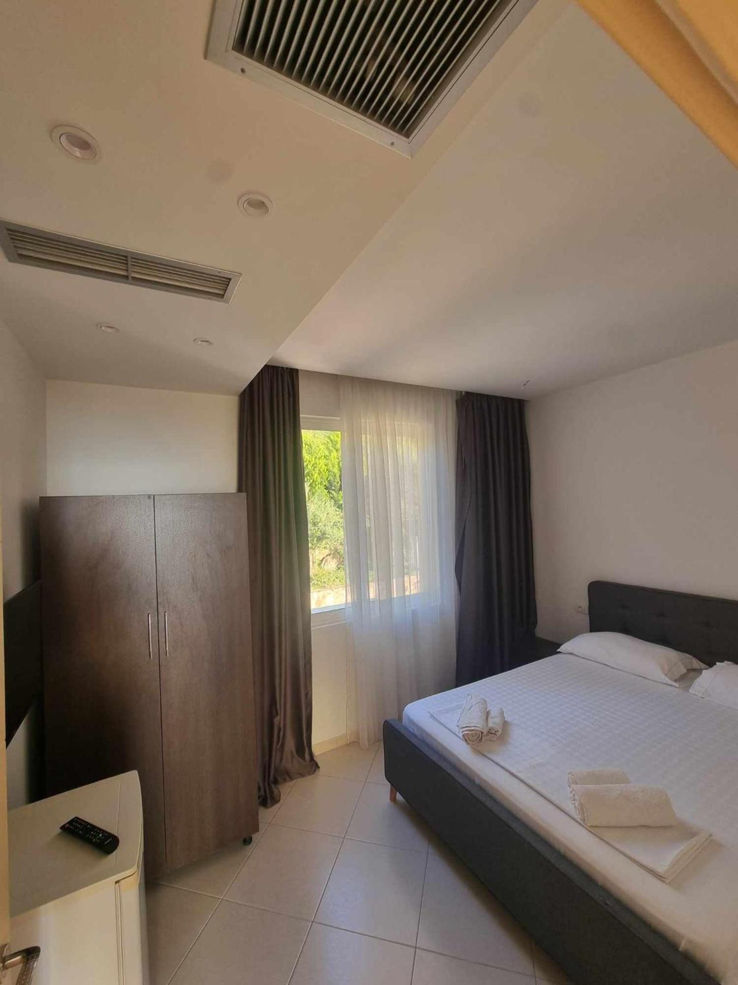 Hotel Ble Ble Vlorë Esterno foto