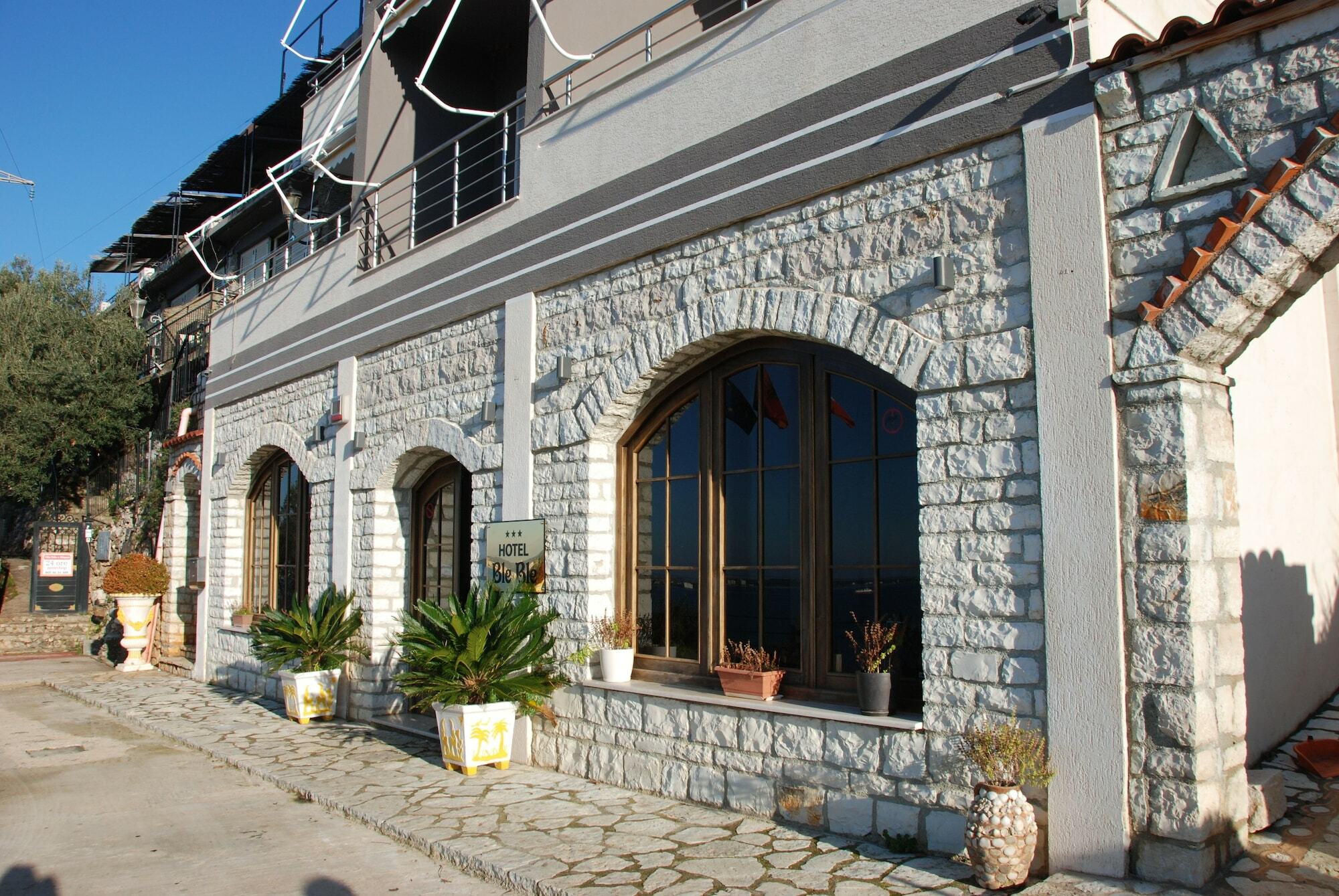 Hotel Ble Ble Vlorë Esterno foto